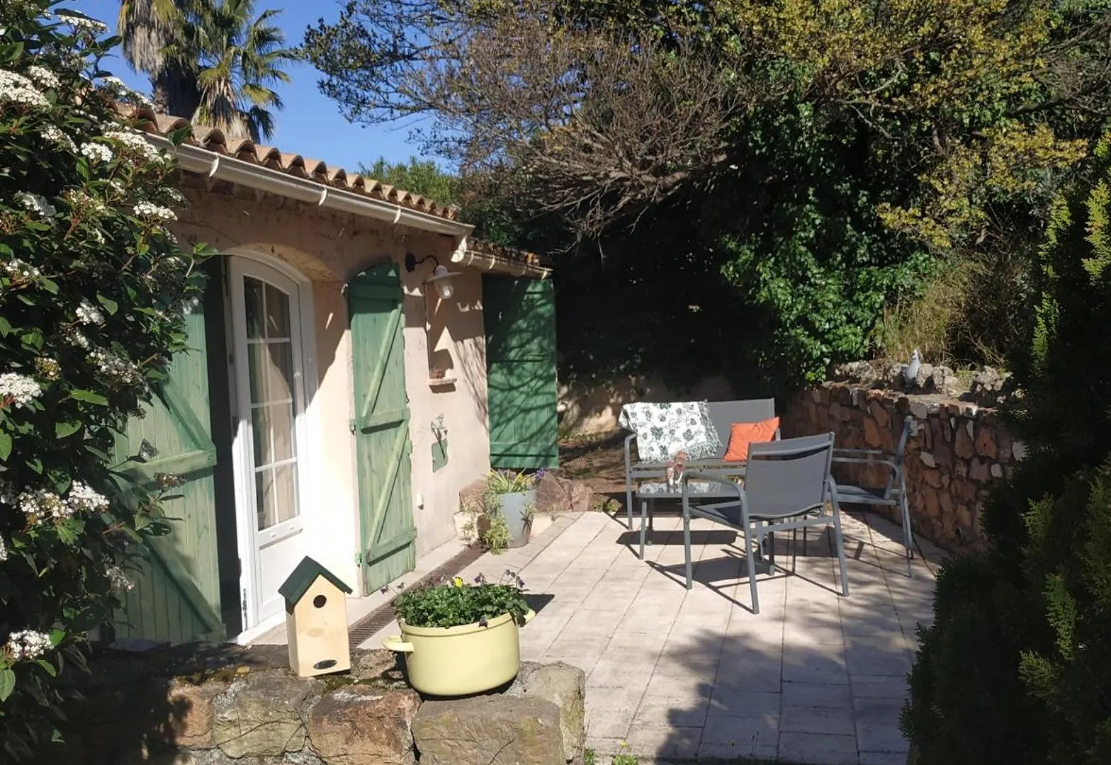 La Vie En Couleurs Chambre D'Hote, Gite Puget-sur Argens Bed & Breakfast